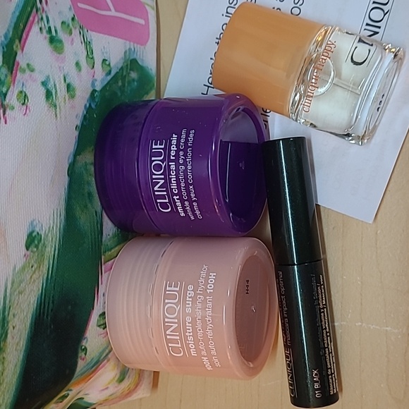 Clinique Other - Clinique 5 Piece Giftset; Smart Repair, Moisture Surge, Mascara, Happy 4ml NWT